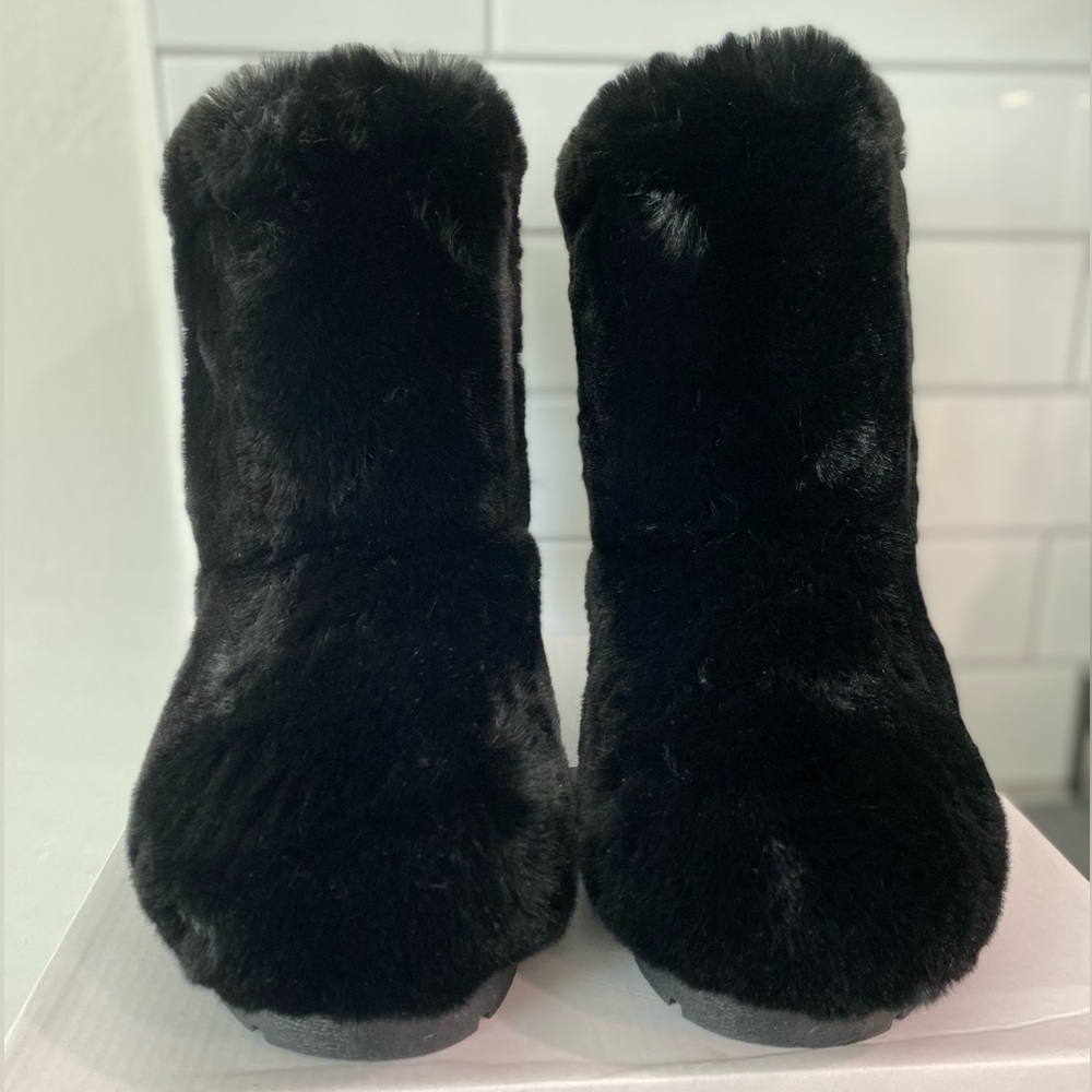 Fur Boots Size 6.5